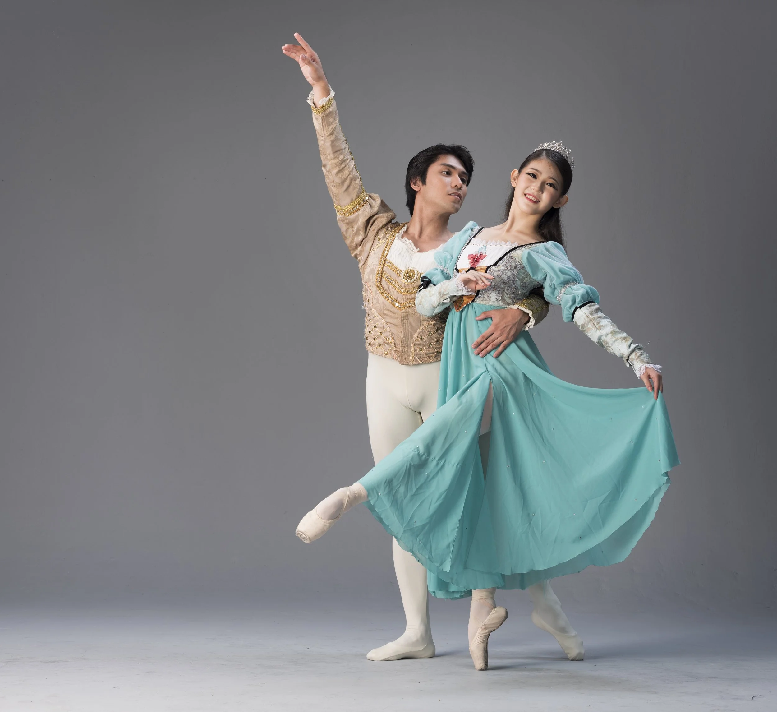 house on the hill Pajamas (Ballet)